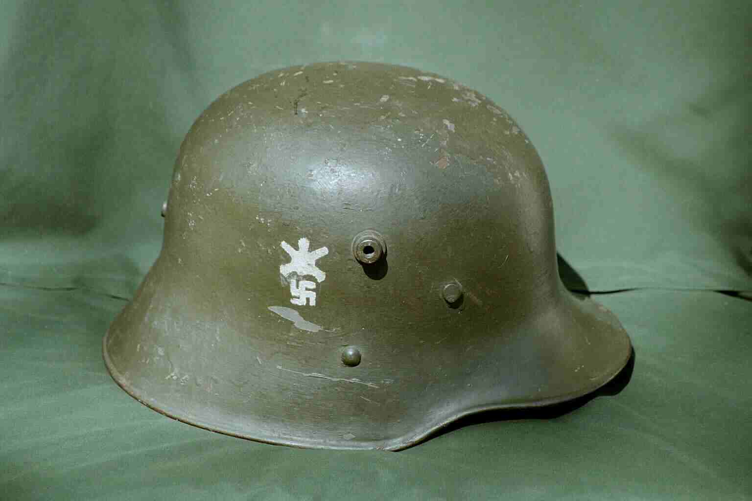 1916 helmet