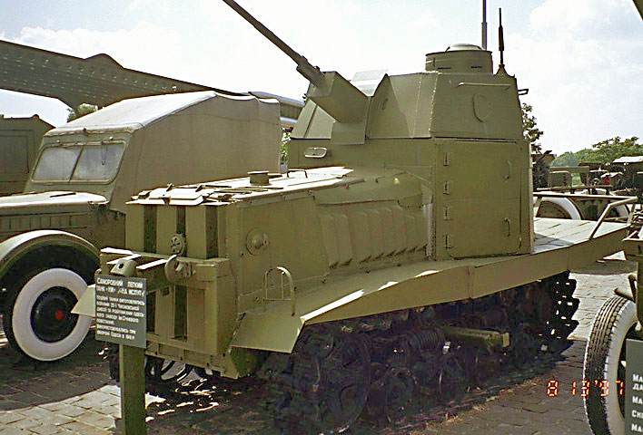 RCW_tank_scratch_built_from_a_tractor_and_armor_plate.jpg